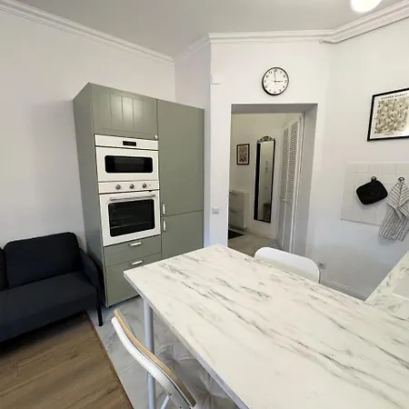 Apartment Nowoczesna Kawalerka W Zabytkowej Kamienicy W Centrum Miasta
