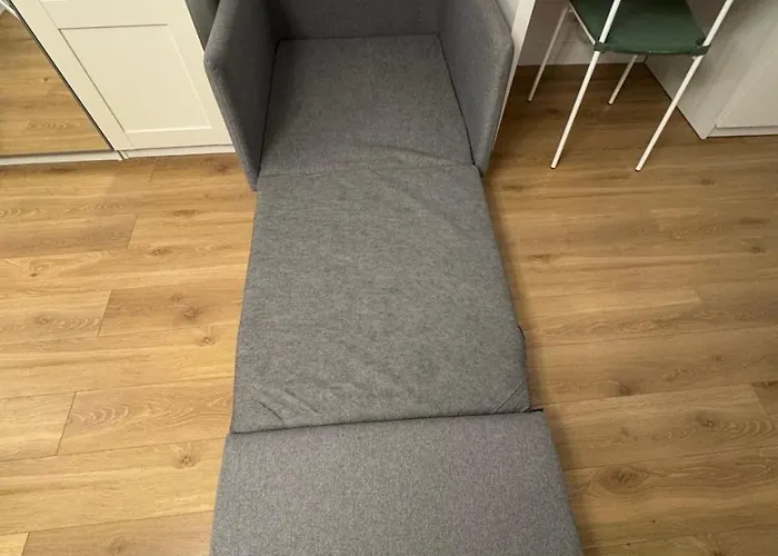 Nowoczesna Kawalerka W Zabytkowej Kamienicy W Centrum Miasta