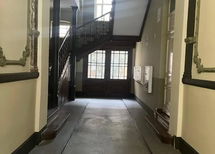 Nowoczesna Kawalerka W Zabytkowej Kamienicy W Centrum Miasta 아파트