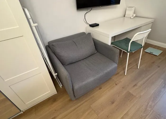 Nowoczesna Kawalerka W Zabytkowej Kamienicy W Centrum Miasta * 포즈난