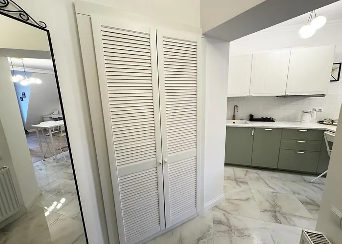 Nowoczesna Kawalerka W Zabytkowej Kamienicy W Centrum Miasta * 포즈난